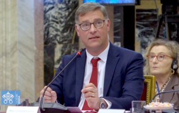 Magnus Macfarlane-Barrow, Vatican