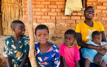 Estele a její děti META