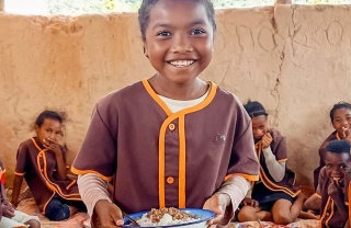 Madagaskar jídlo mění životy