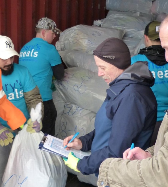 Nakládání batůžků